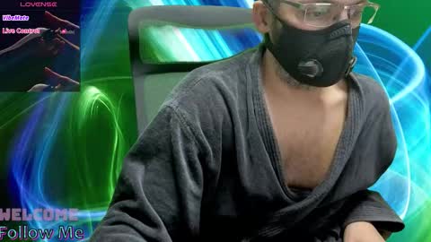 Snapshot of seewolf1000 chatting on 11/02/25, 08:17 seewolf1000 online show from 11/02/25, 08:17