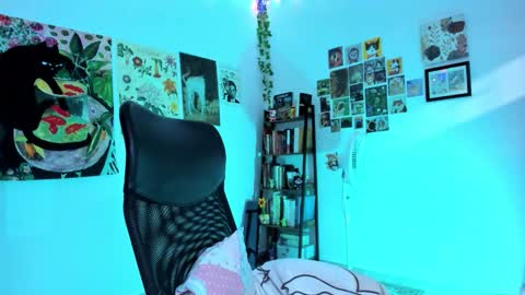 Luciana online show from 09/24/25, 12:03