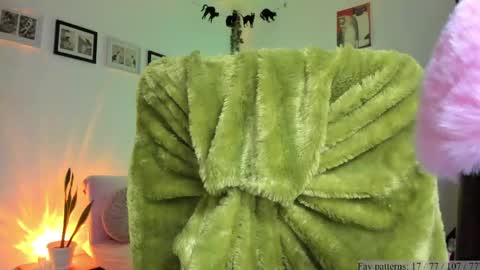 Snapshot of segismunda chatting on 04/28/26, 10:48 Luciana online show from 04/28/26, 10:48