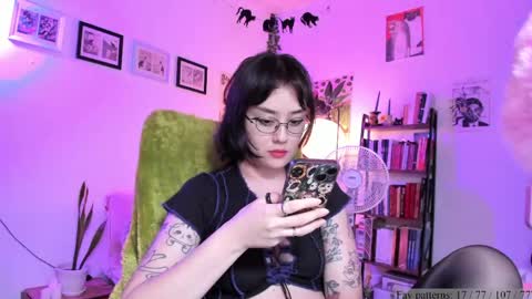 Snapshot of segismunda chatting on 05/01/26, 01:32 Luciana online show from 05/01/26, 01:32