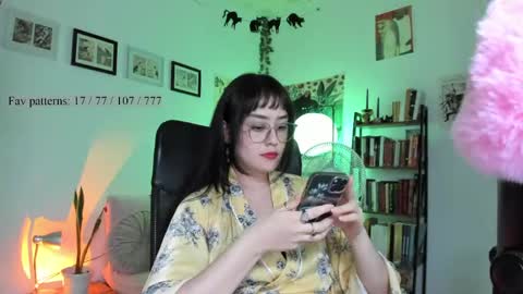 Snapshot of segismunda chatting on 05/28/26, 11:57 Luciana online show from 05/28/26, 11:57