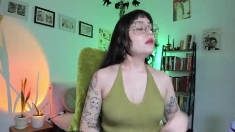 Snapshot of segismunda chatting on 05/30/26, 12:08 Luciana online show from 05/30/26, 12:08