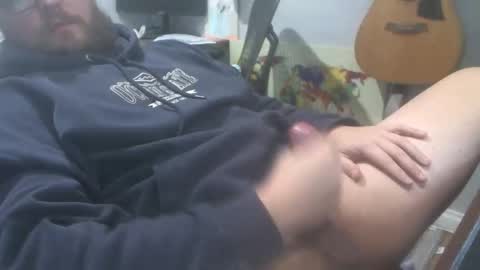 Snapshot of seigejay chatting on 09/15/25, 02:22 seigejay online show from 09/15/25, 02:22