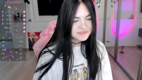 Selena  online show from 12/12/24, 08:03