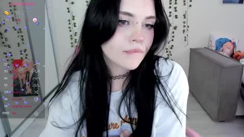 Selena  online show from 02/17/25, 08:09