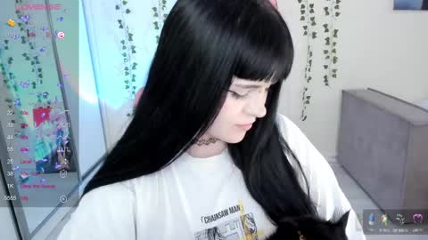 Selena  online show from 03/07/25, 09:40