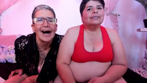 Selena online show from 10/14/25, 03:18