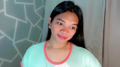 Selena online show from 04/08/26, 11:16