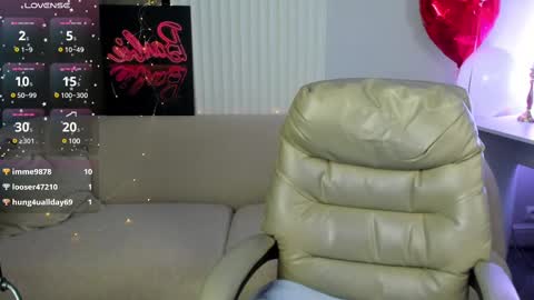 Selena online show from 03/11/25, 03:59