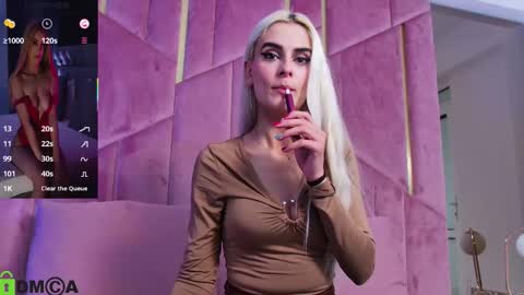 Selena online show from 11/10/25, 05:06