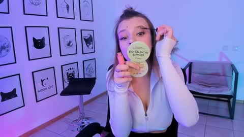 Selena ntmy online show from 01/18/25, 02:02