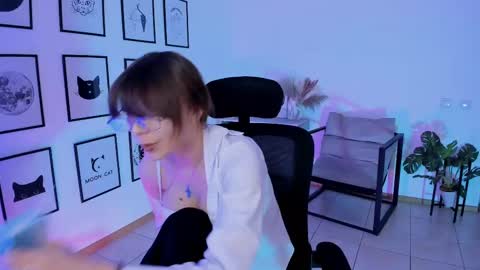 Selena ntmy online show from 03/07/25, 02:12