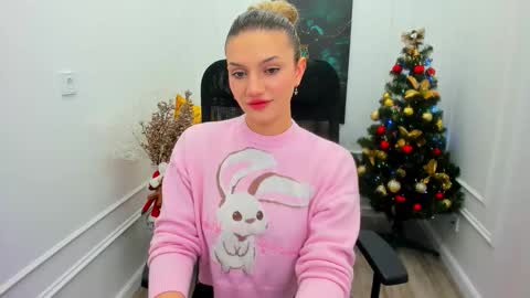 selenaemoore online show from 12/05/25, 03:37