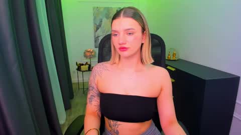 selenaemoore online show from 03/14/26, 07:41