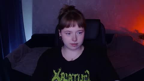 Snapshot of selenalily chatting on 05/26/26, 06:15 Lilith online show from 05/26/26, 06:15