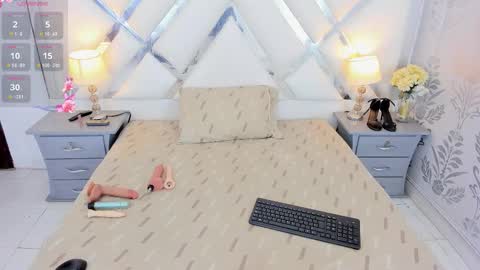 Selena reyess online show from 11/25/25, 07:36