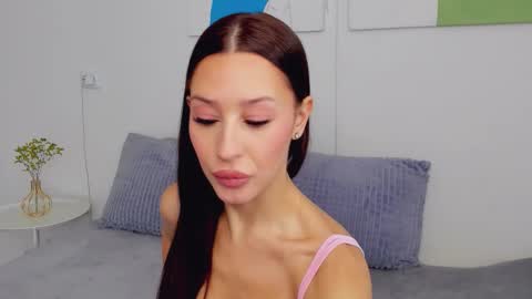 Selena online show from 02/12/26, 07:03