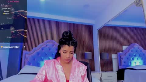 Snapshot of selenastonne chatting on 10/01/25, 08:26 selenastonne online show from 10/01/25, 08:26