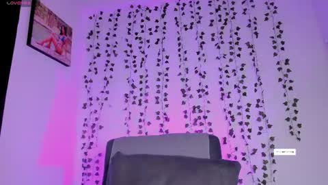 selenastonne online show from 06/19/26, 10:46