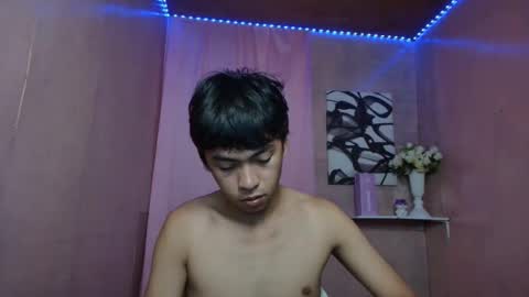 Snapshot of selene_0417 chatting on 10/19/25, 04:13 Aprilane online show from 10/19/25, 04:13