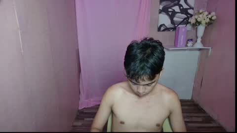 Snapshot of selene_0417 chatting on 10/30/25, 08:05 Aprilane online show from 10/30/25, 08:05