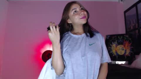 Snapshot of selene_gils chatting on 01/14/25, 04:08 nathy online show from 01/14/25, 04:08