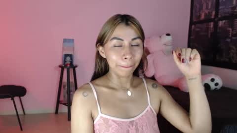 Snapshot of selene_gils chatting on 02/20/25, 05:23 nathy online show from 02/20/25, 05:23