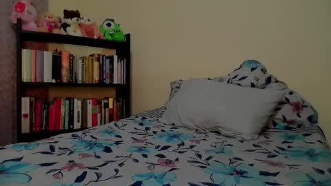 selene_hebe online show from 04/25/26, 02:14