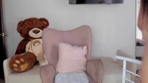 Alejandra  online show from 04/22/26, 02:18