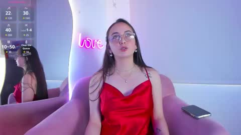 Snapshot of selene_swee chatting on 09/17/25, 05:25 selene_swee online show from 09/17/25, 05:25