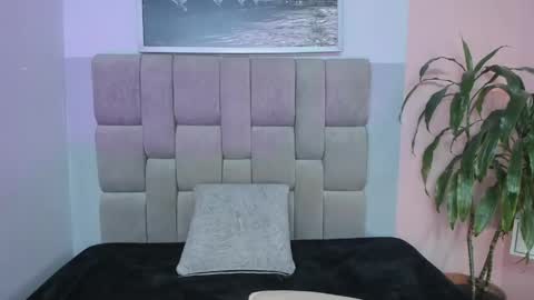 Selene online show from 04/16/26, 09:50