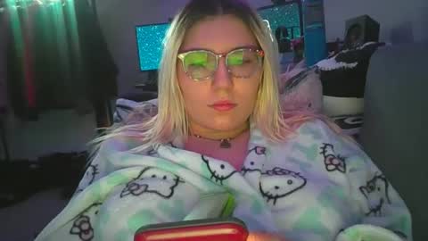 Selene online show from 01/31/25, 04:48