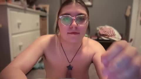 Selene online show from 03/10/25, 01:12