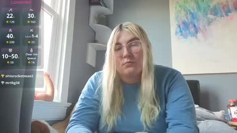 Selene online show from 04/18/26, 10:32