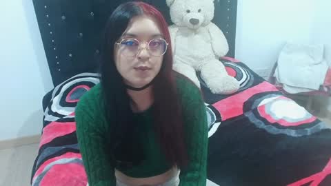 Snapshot of seleneg chatting on 12/29/24, 12:09 Selene G online show from 12/29/24, 12:09