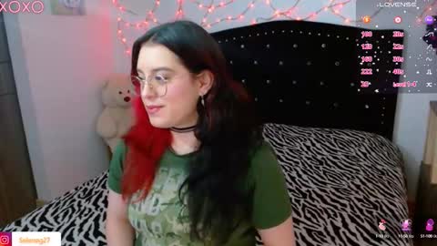 Snapshot of seleneg chatting on 09/21/25, 03:19 Selene G online show from 09/21/25, 03:19