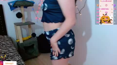 Snapshot of seleneg chatting on 10/19/25, 07:09 Selene G online show from 10/19/25, 07:09