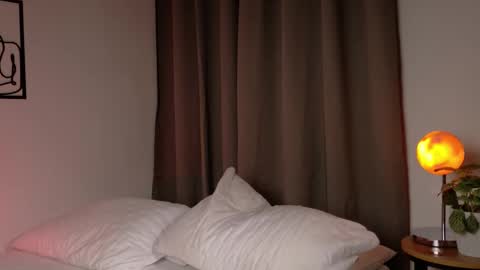 Snapshot of selenenova chatting on 01/14/26, 10:58 Selene Nova online show from 01/14/26, 10:58