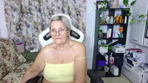 Selenna online show from 02/24/25, 09:41