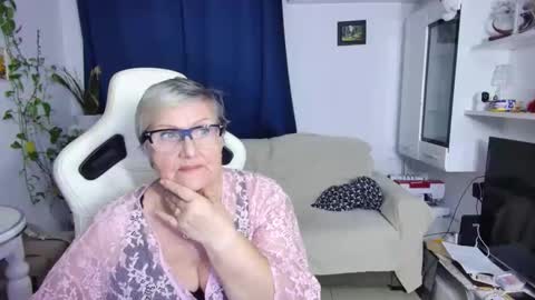 Selenna online show from 04/04/26, 05:32