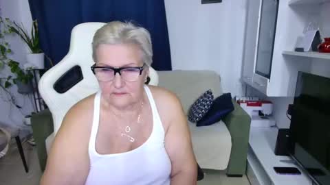 Selenna online show from 04/22/26, 05:36