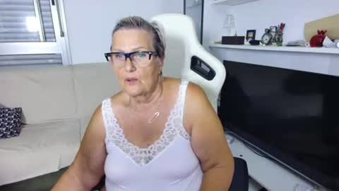 Selenna online show from 06/24/26, 05:12