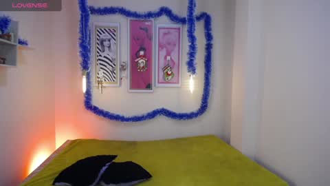 Mayte online show from 12/11/24, 01:17