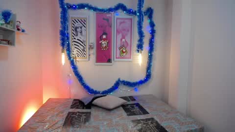 Mayte online show from 12/24/24, 12:11