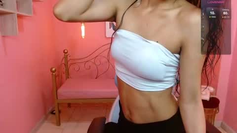 Snapshot of seleny_fitness chatting on 06/26/26, 11:25 Mayte online show from 06/26/26, 11:25