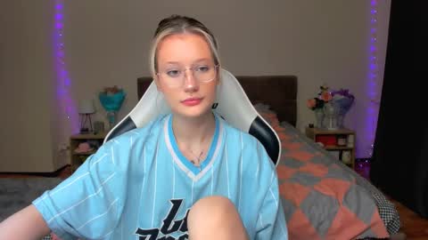 Simon and Alice online show from 10/18/25, 09:59