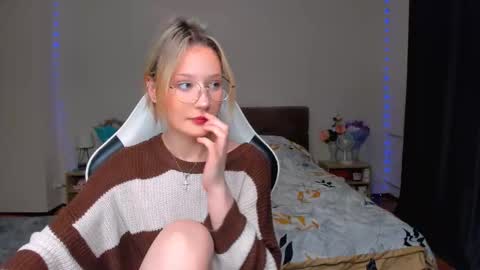 Simon and Alice online show from 10/30/25, 08:42