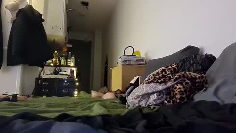 Snapshot of selfiepicdump chatting on 02/19/25, 08:33 Julian Kinky Bi-guy online show from 02/19/25, 08:33