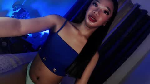 Snapshot of selfsuckercum69 chatting on 02/13/25, 01:40 Jessy online show from 02/13/25, 01:40