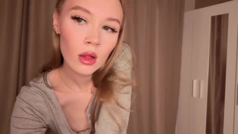 Selina online show from 04/30/26, 01:34